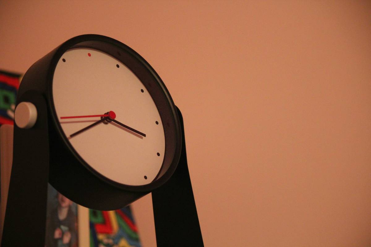 How to Decorate a Clock: Smart Style Meets Timeless Function